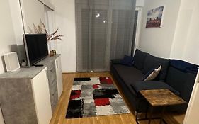 Cozy Two-Room Apartment Near Vic